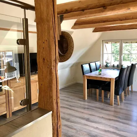 בית נופש Haus 1795 Specht